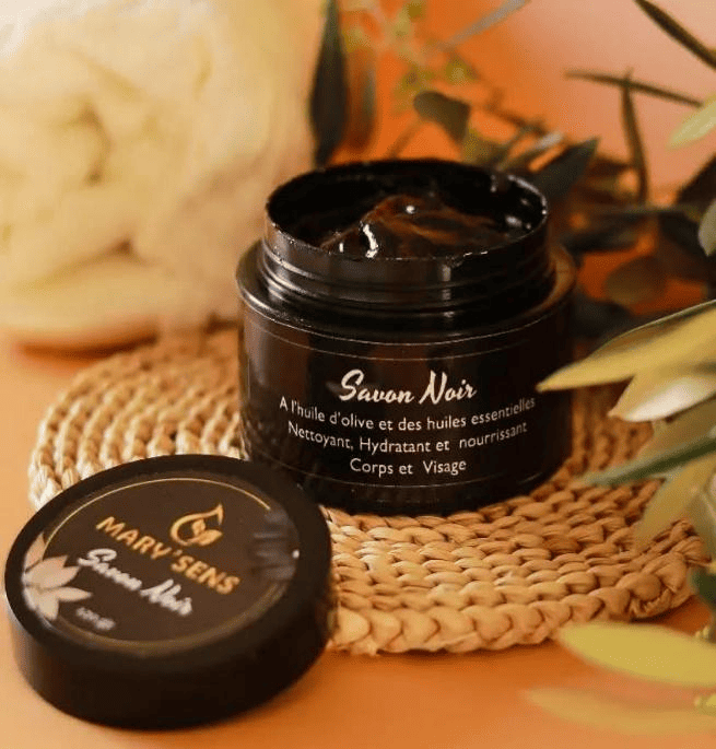Savon Noir aux Huiles Essentielles
